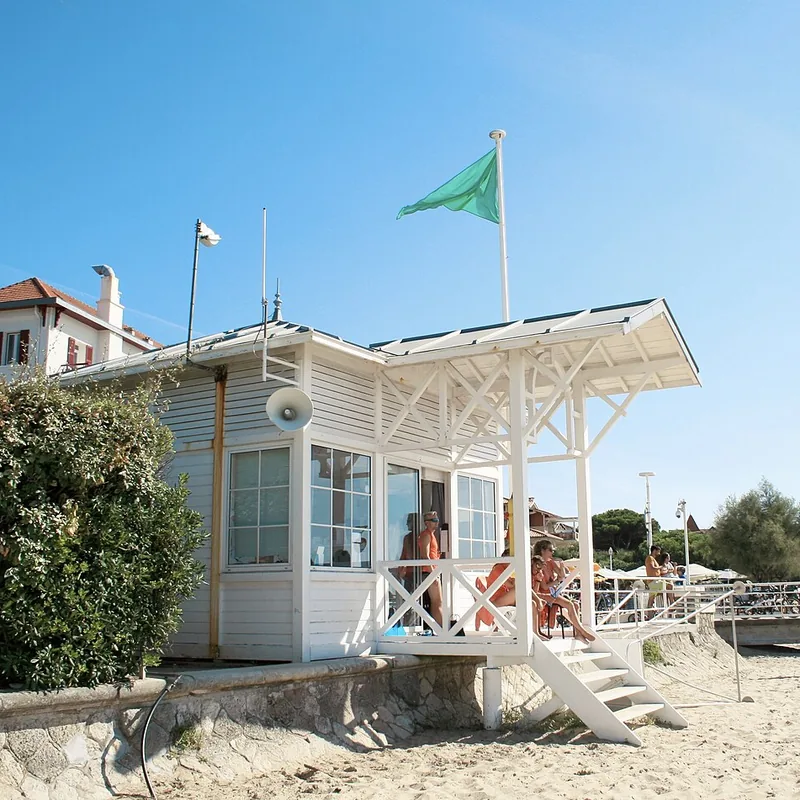 Poste de secours de la plage du Moulleau
