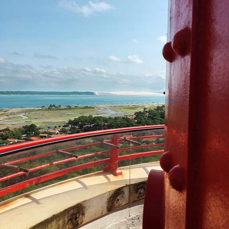 Vue sur le Bassin et la Dune du Pilat depuis la galerie du phare
