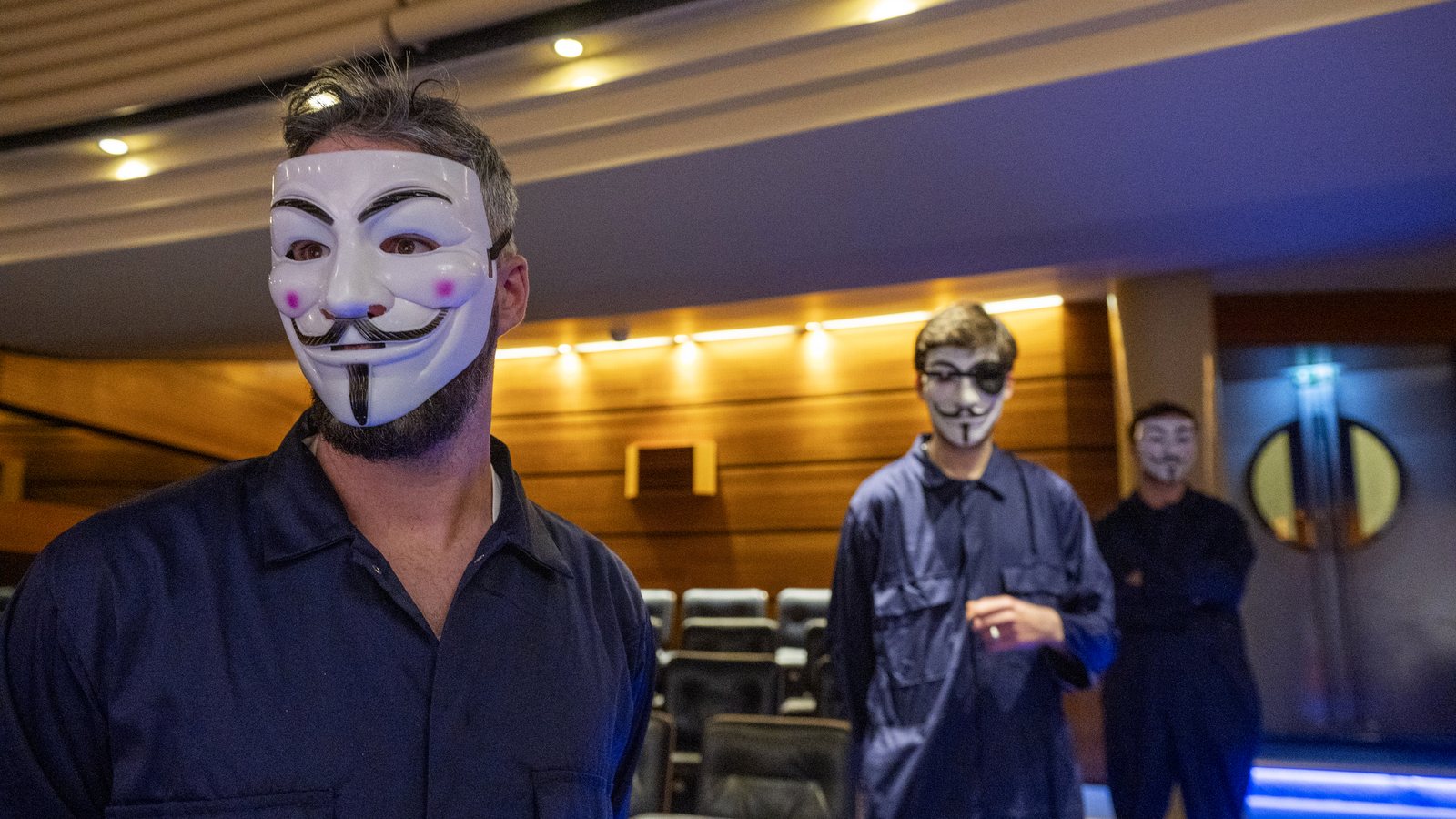 Salle cyber attaque néon team building