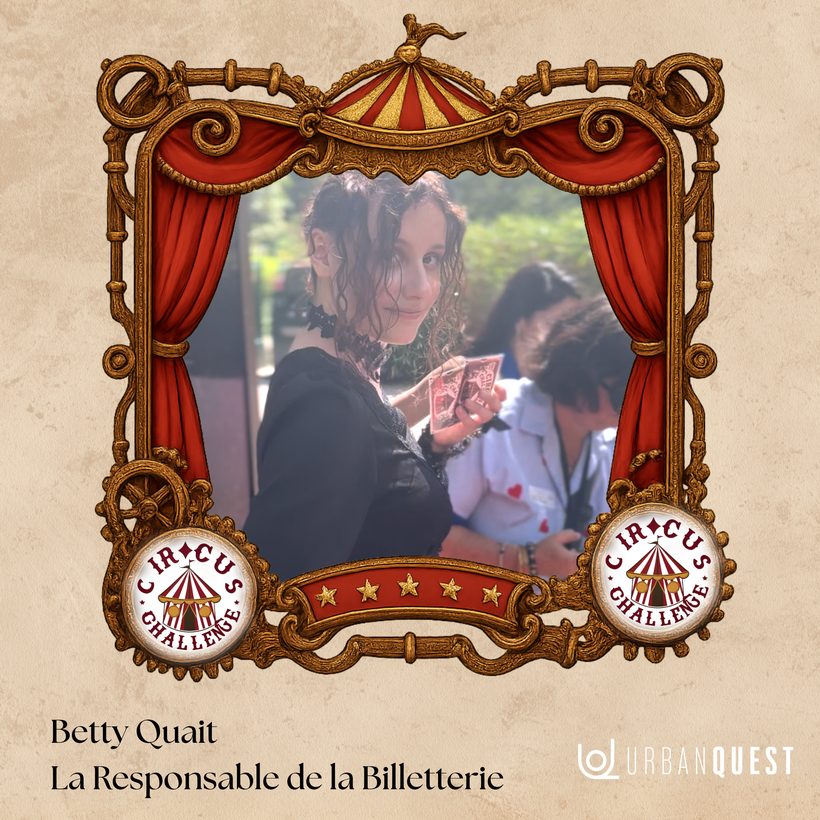 Betty Quait, la responsable de la billetterie du Circus Challenge, tickets à la main