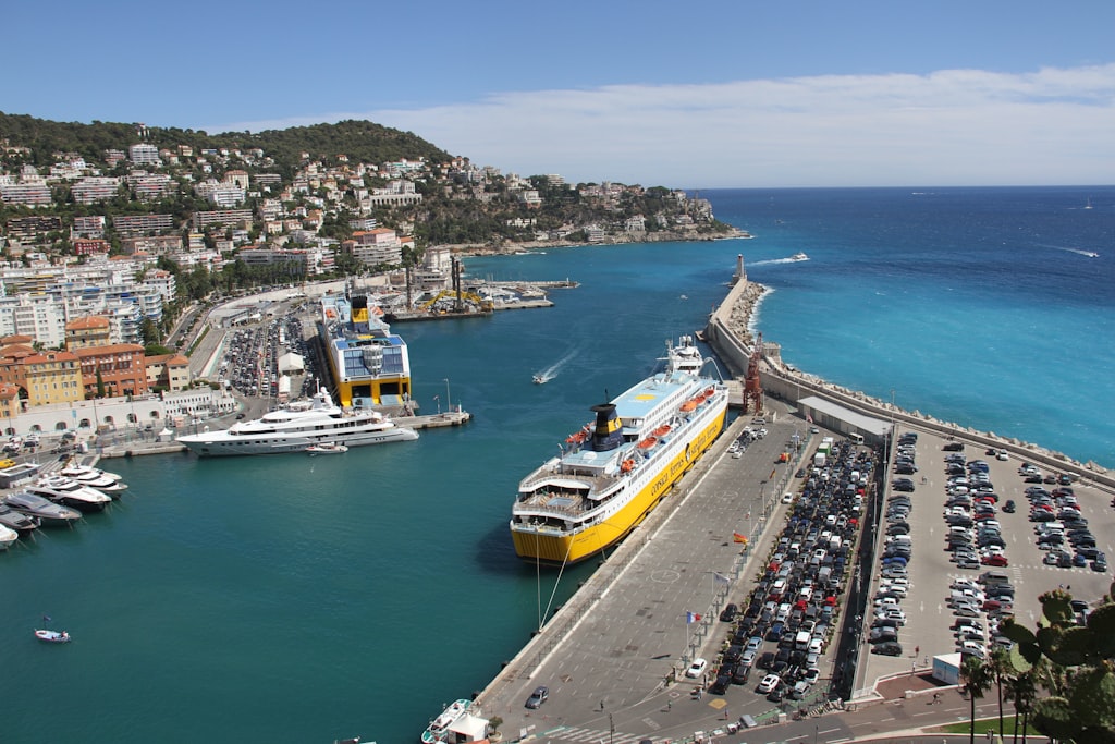 Shooting photo EVG EVJF sur la Promenade des Anglais à Nice