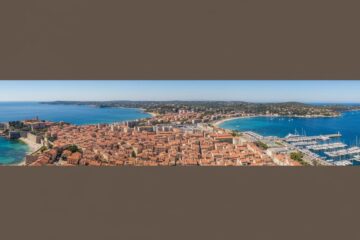 Vue panoramique aérienne d'Antibes, terrain de jeu Urban Quest